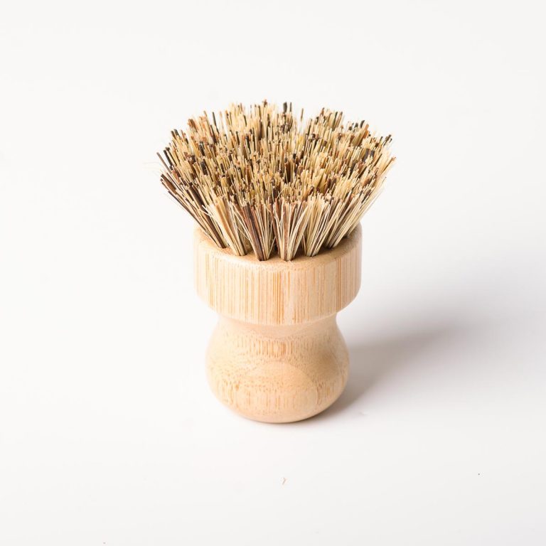Minimal List Mini Bamboo Brush for Rubbing Pots