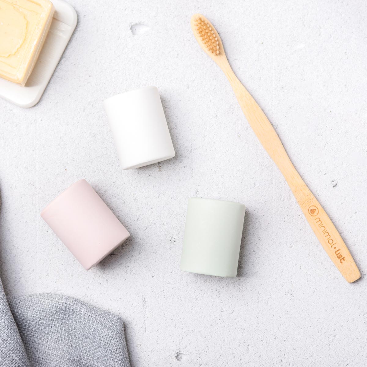Minimal List Toothbrush Holder from Diatomite and Zeolite